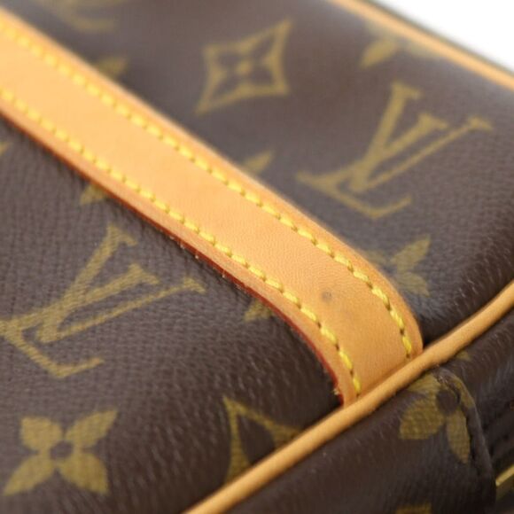 Louis Vuitton Danube Shoulder Bag Monogram - Picture 5 of 8